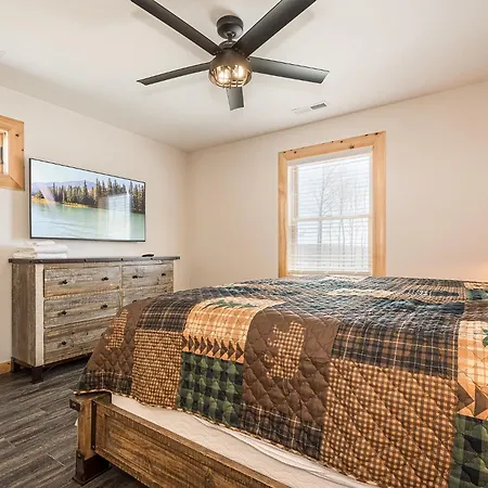 Mountain Crest Lodge-3